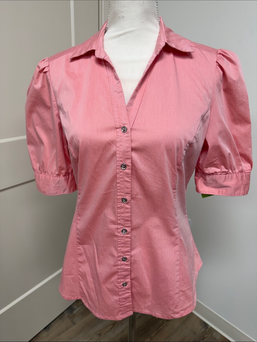 New York & Company Pink Short Puff-Sleeve Button-Down Shirt